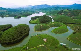 Khám phá ngay 5 thiên đường Trekking đẹp hút hồ tại Việt Nam