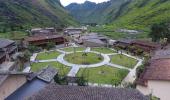 Làng H’Mông Pả Vi – Bức tranh tuyệt đẹp giữa lòng cao nguyên đá Hà Giang